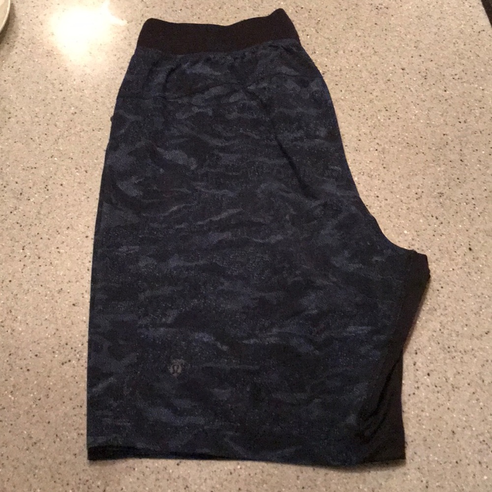 Lululemon T.H.E. Short Large 9” Blue/Black